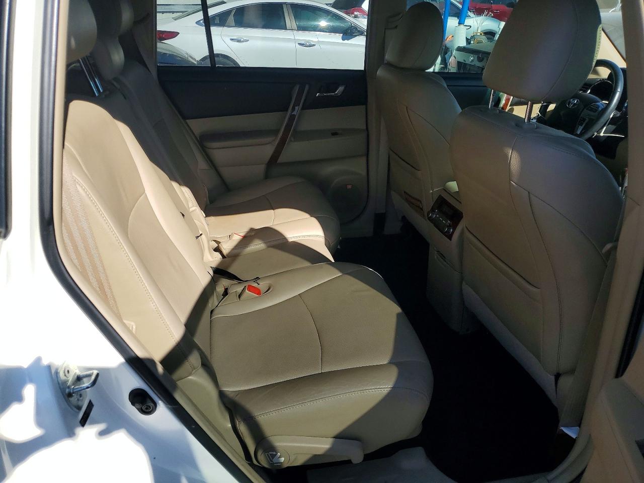 2013 TOYOTA HIGHLANDER LIMITED photo 11