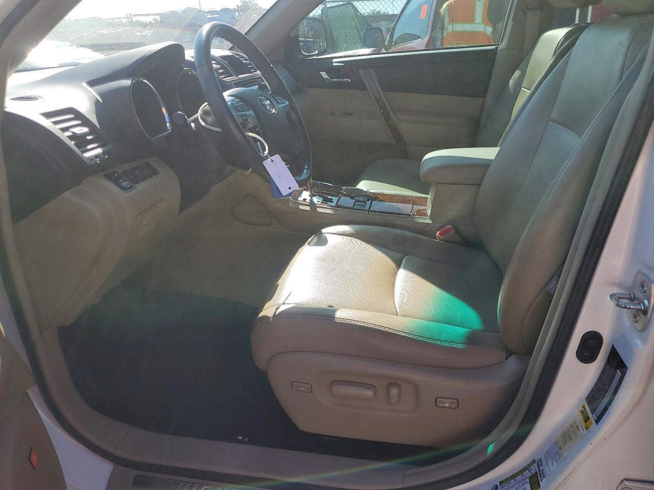 2013 TOYOTA HIGHLANDER LIMITED photo 7