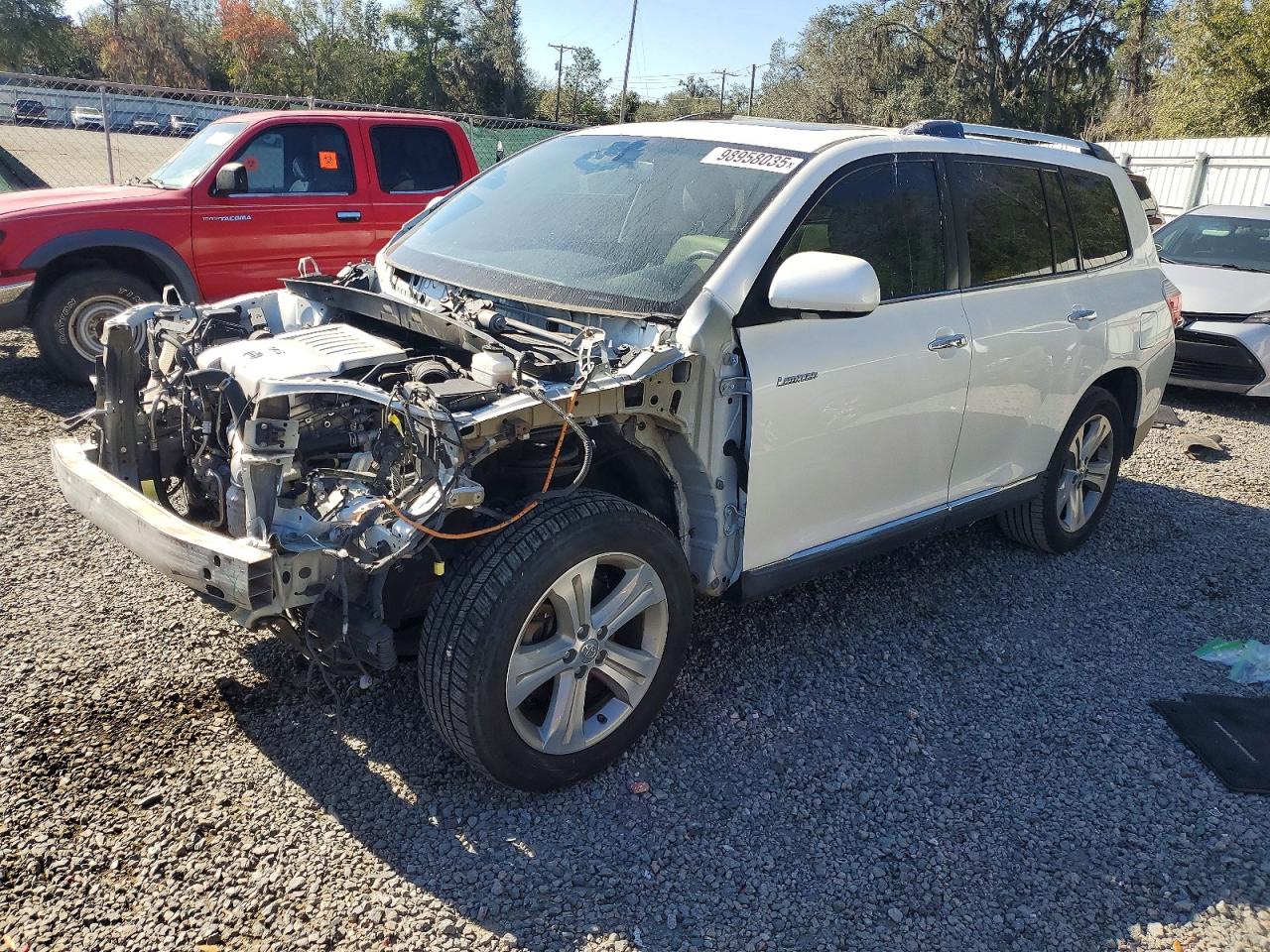 2013 TOYOTA HIGHLANDER