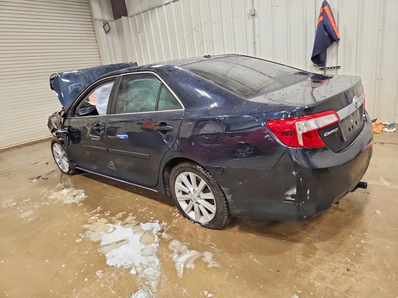 2012 TOYOTA CAMRY L photo 3