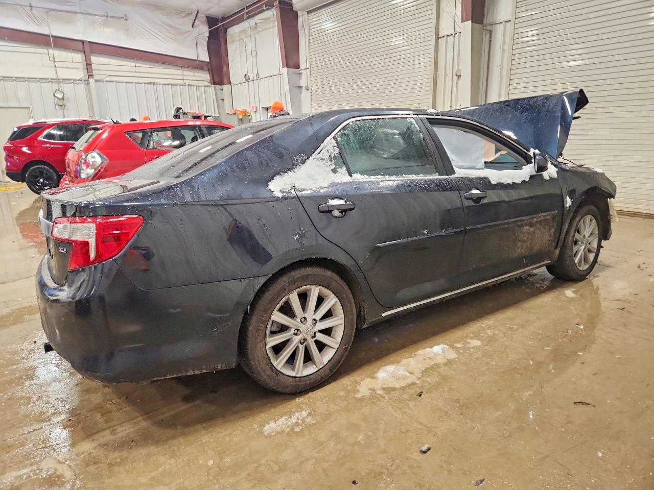 2012 TOYOTA CAMRY L photo 5