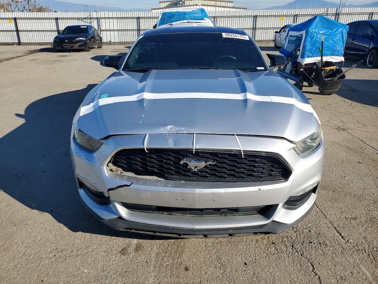 2016 FORD MUSTANG photo 9