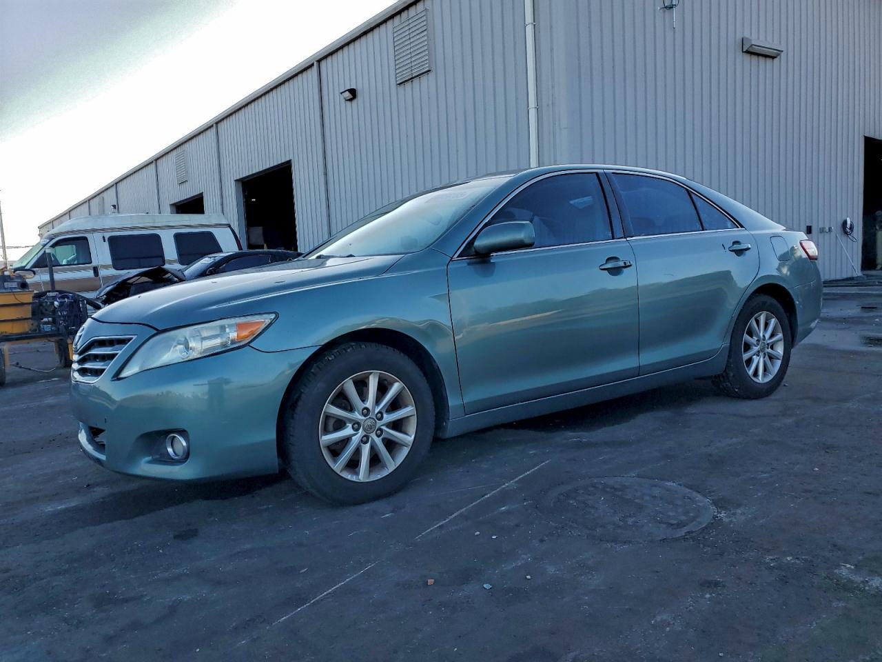 2011 TOYOTA CAMRY