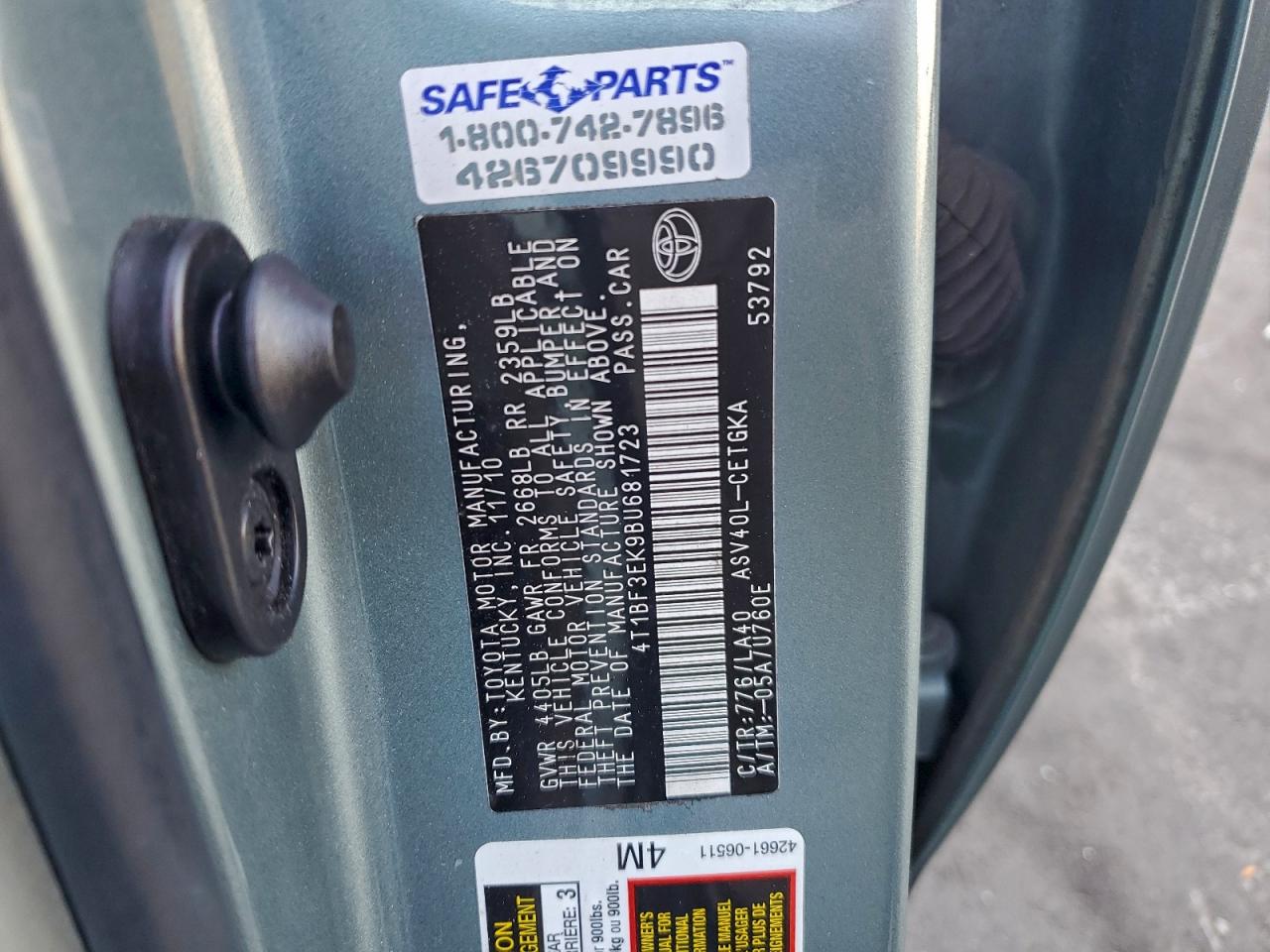 2011 TOYOTA CAMRY BASE photo 12
