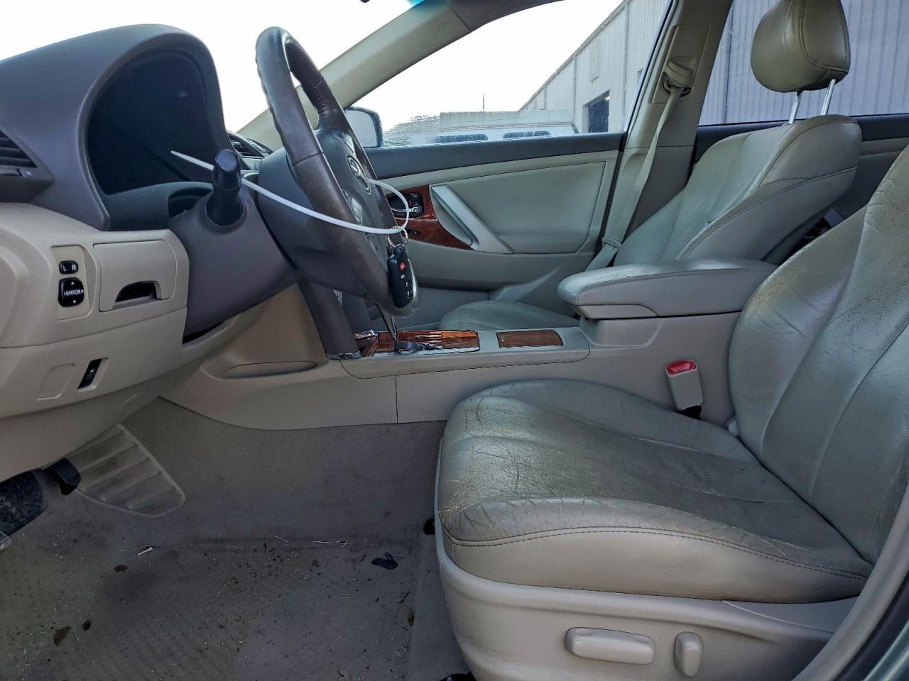 2011 TOYOTA CAMRY BASE photo 7