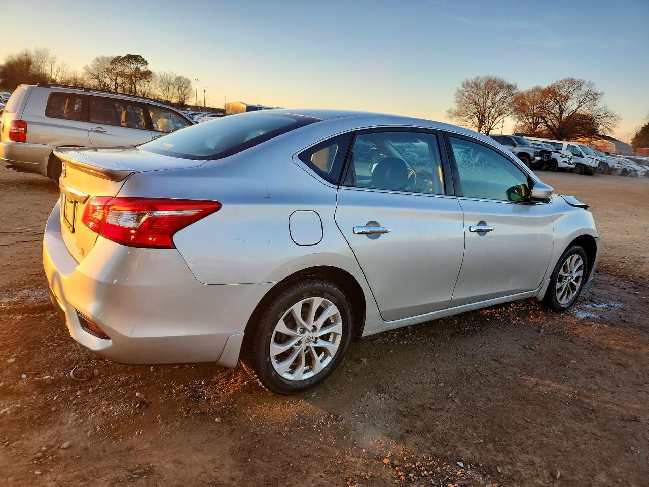 2019 NISSAN SENTRA S photo 3