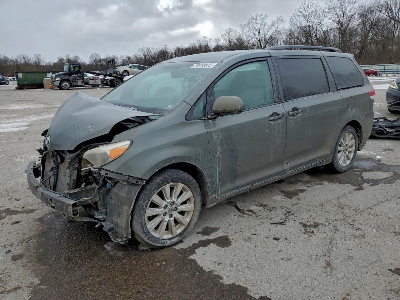 2014 TOYOTA SIENNA