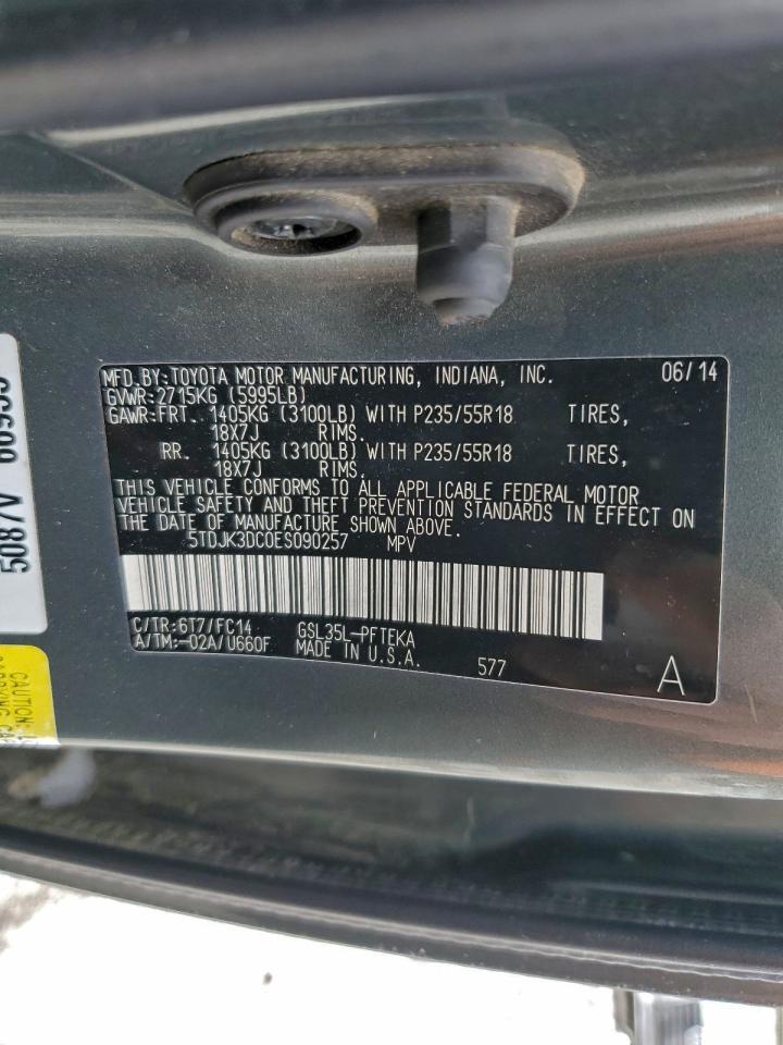 2014 TOYOTA SIENNA LE photo 13
