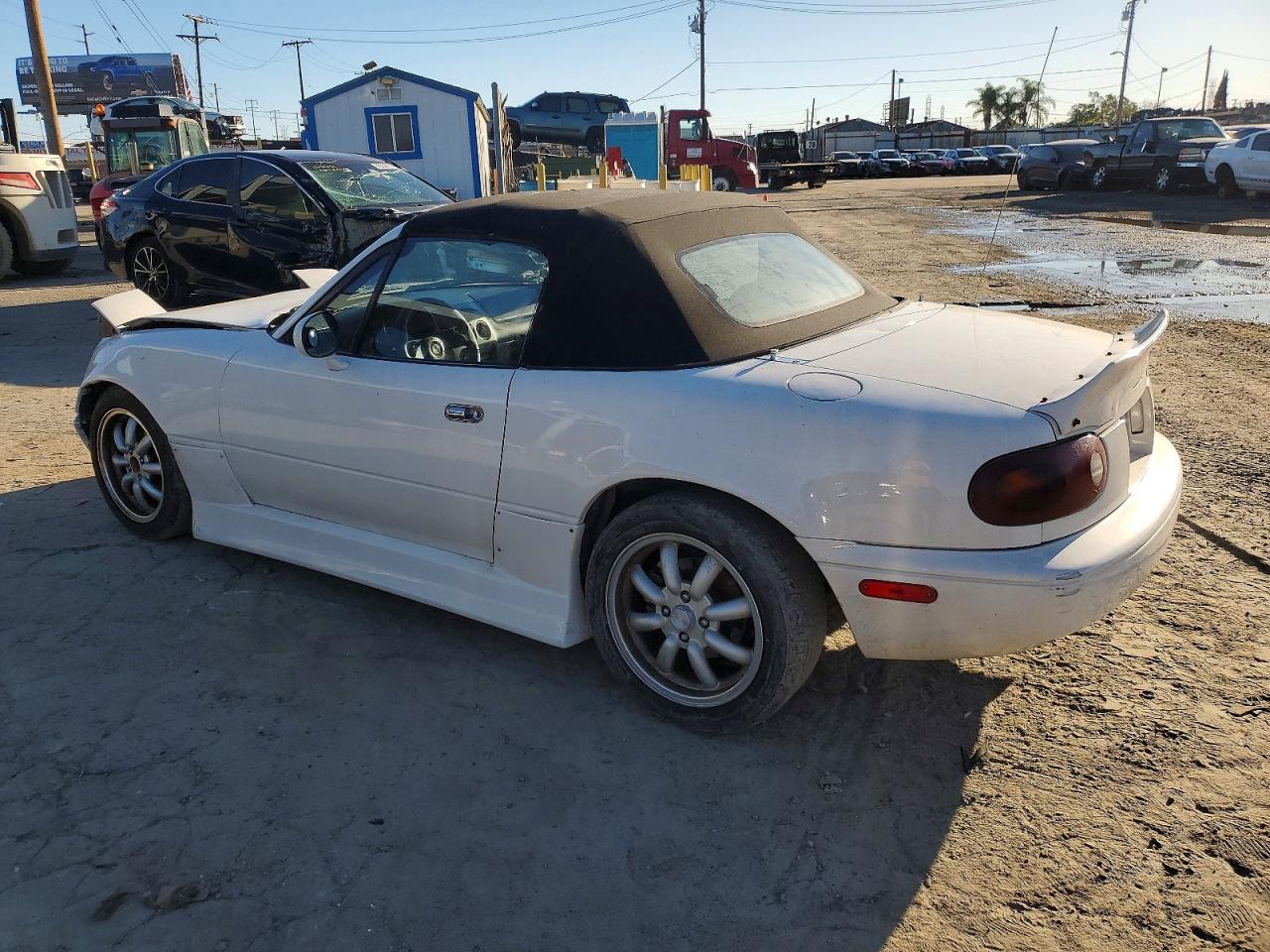 1996 MAZDA MX-5 MIATA photo 2