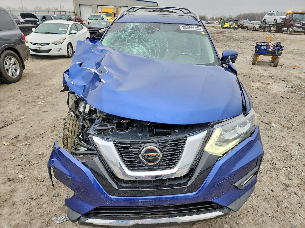2019 NISSAN ROGUE S photo 5