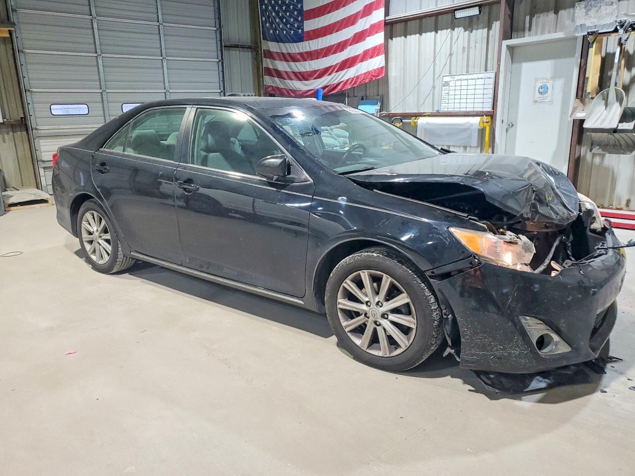 2013 TOYOTA CAMRY L photo 4