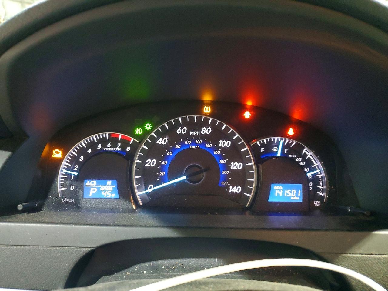 2013 TOYOTA CAMRY L photo 9