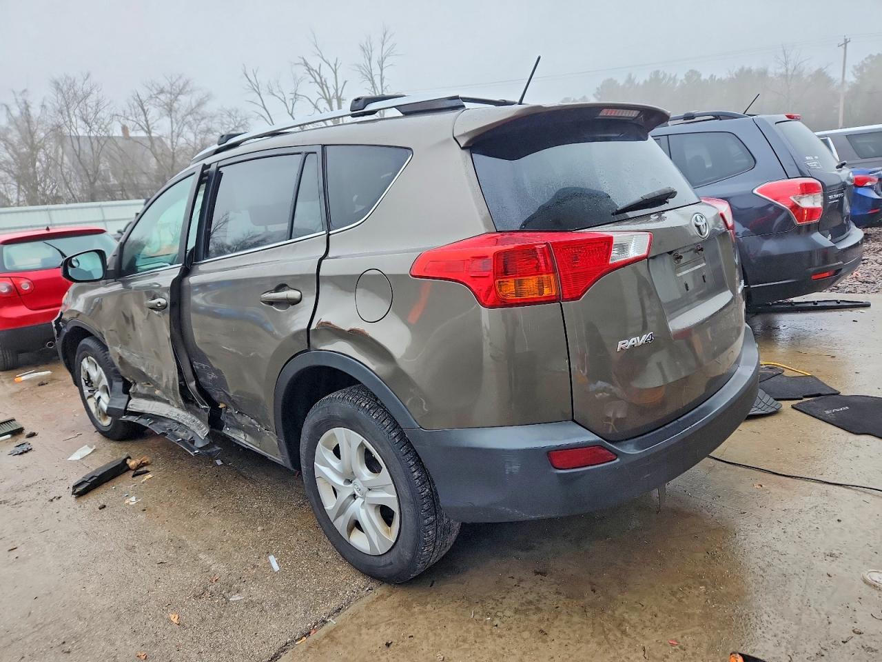 2014 TOYOTA RAV4 photo 2