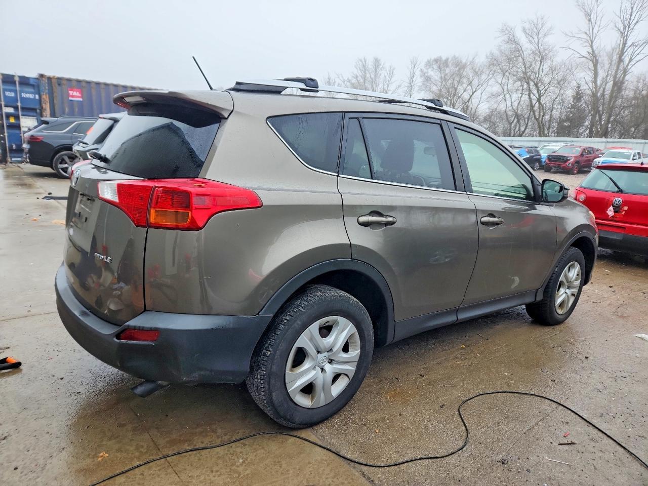2014 TOYOTA RAV4 photo 3