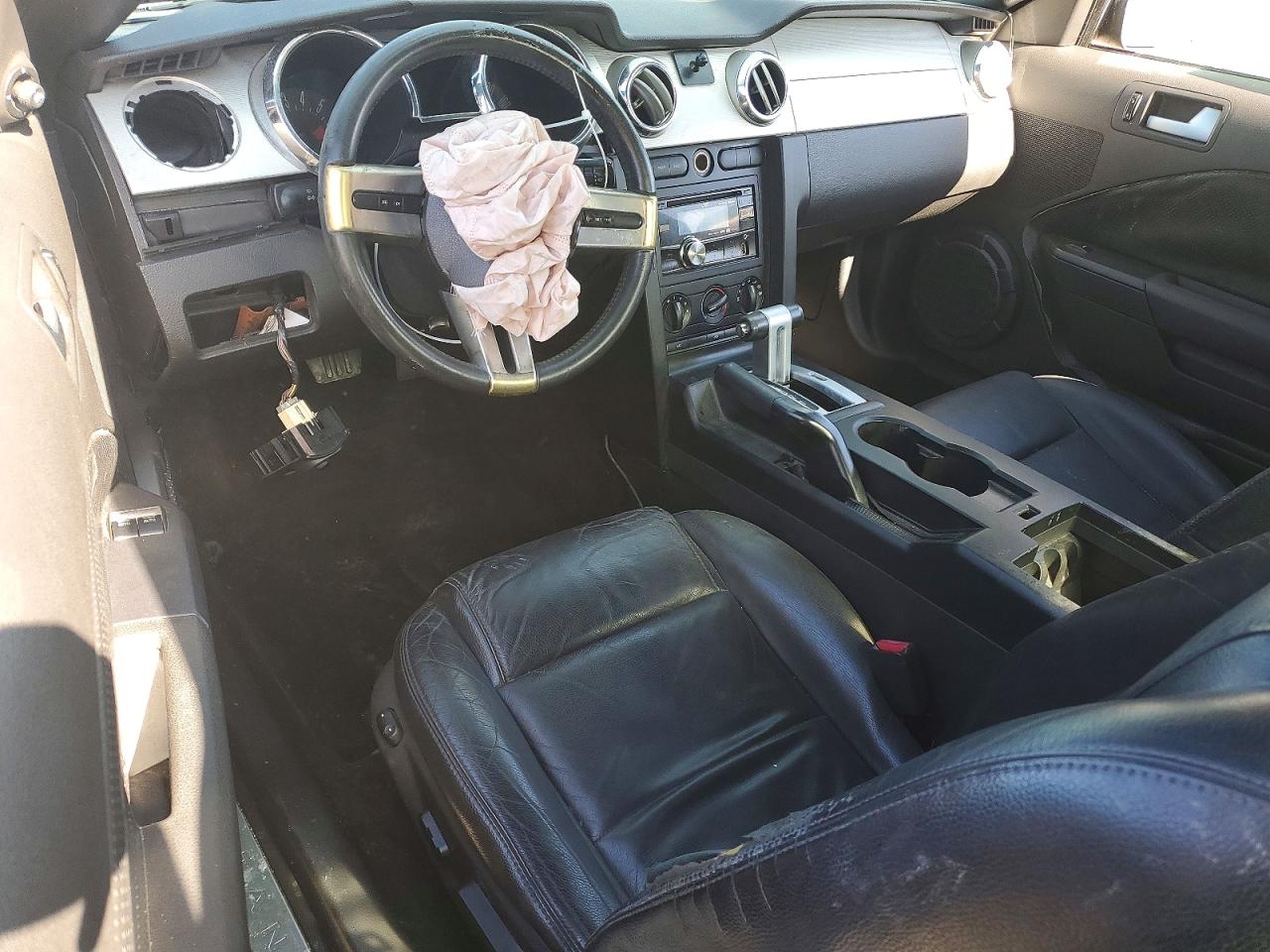2005 FORD MUSTANG photo 8