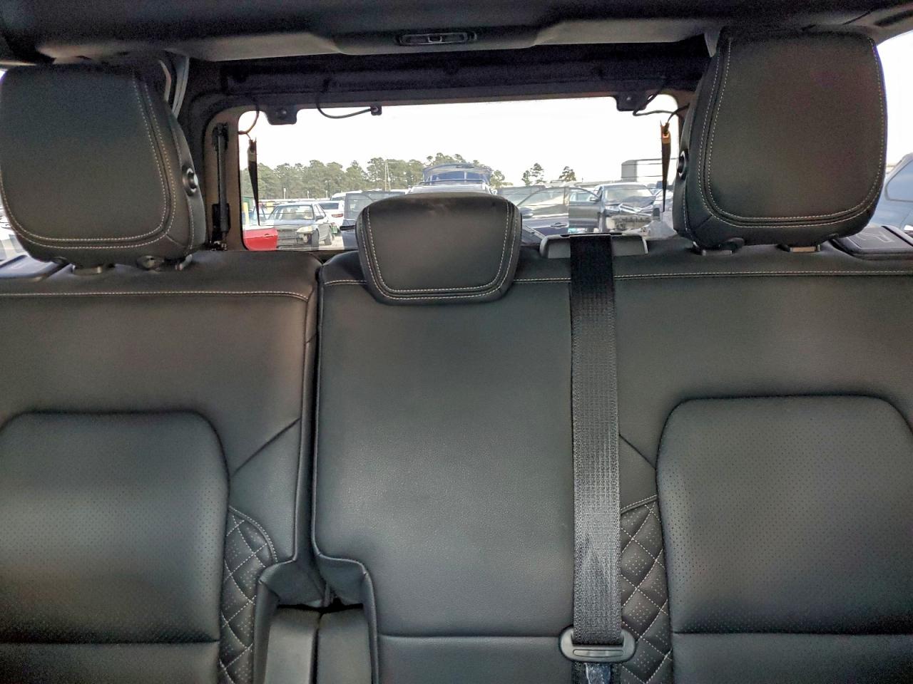 2022 FORD BRONCO BASE photo 10