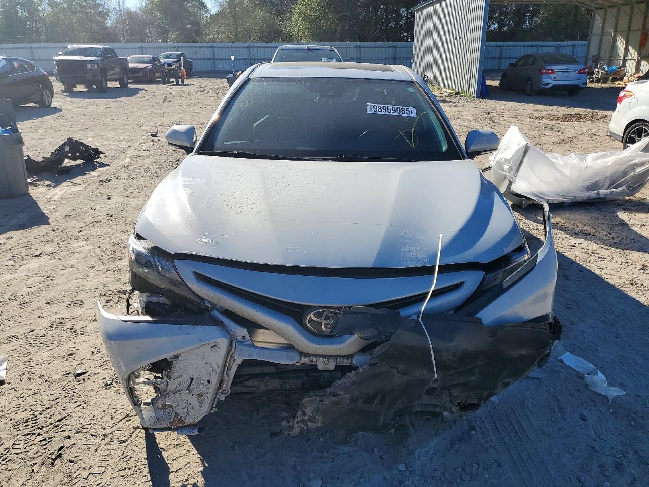 2022 TOYOTA CAMRY SE photo 5
