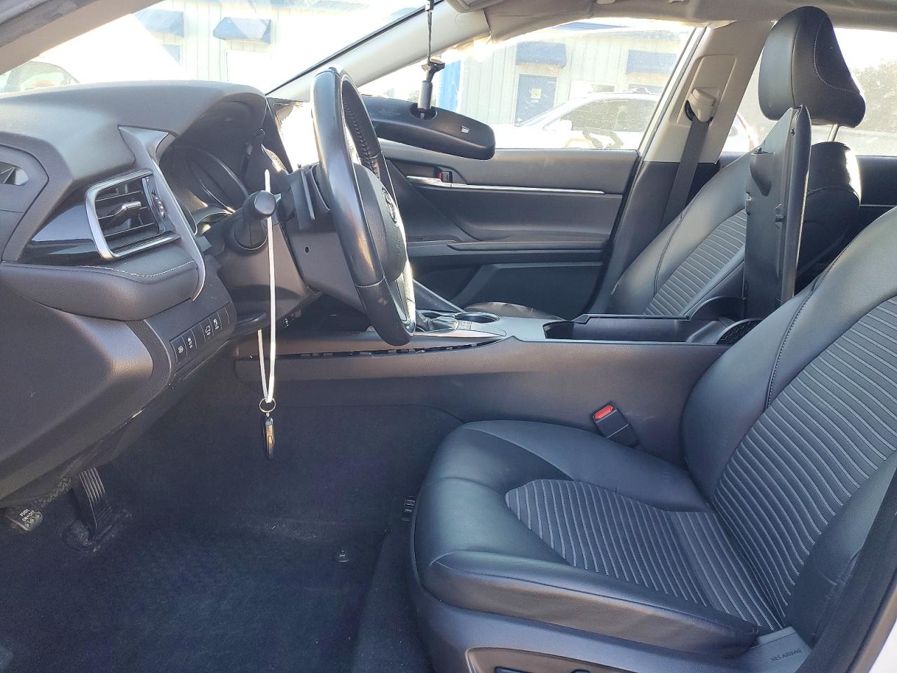 2022 TOYOTA CAMRY SE photo 7