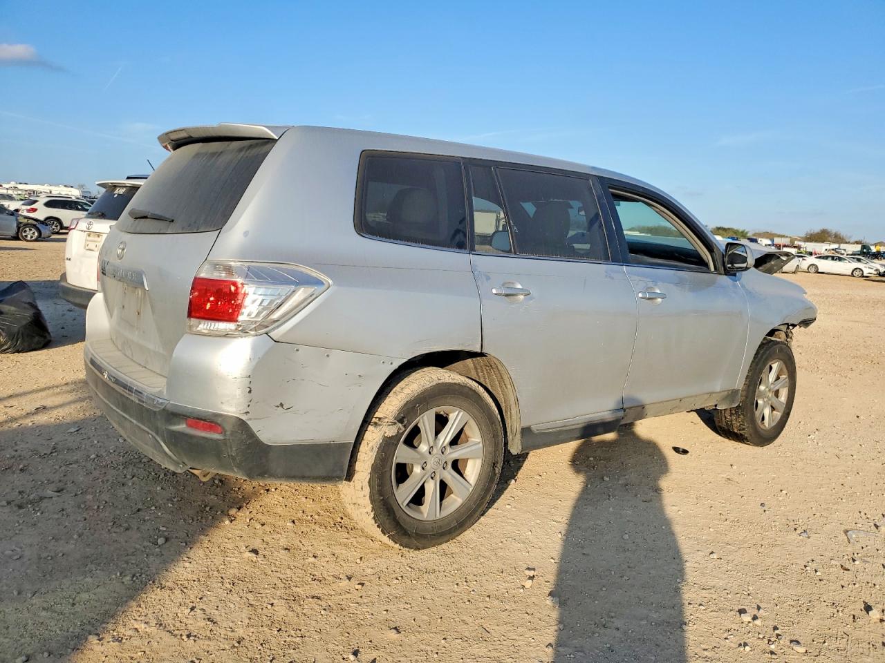 2013 TOYOTA HIGHLANDER BASE photo 7