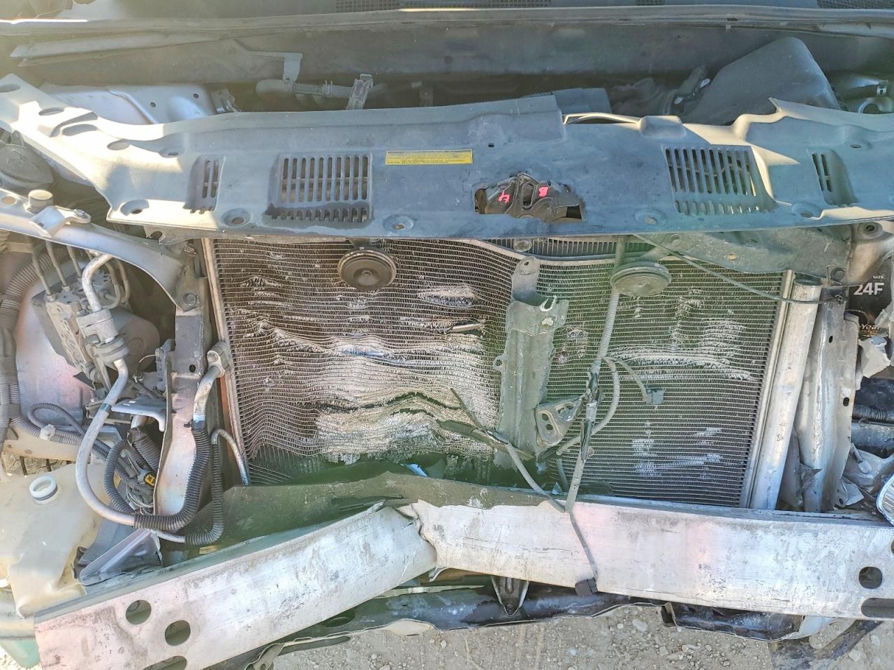 2013 TOYOTA HIGHLANDER BASE photo 34