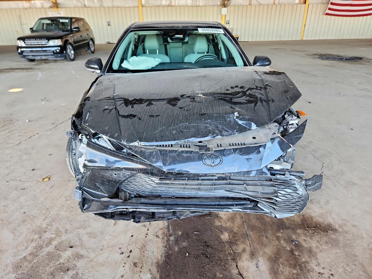2025 TOYOTA CAMRY XSE photo 9