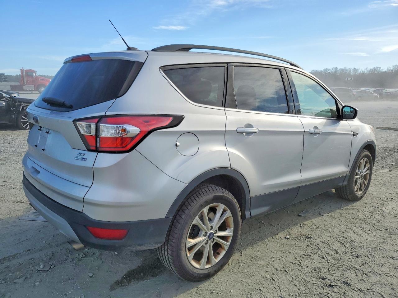 2018 FORD ESCAPE SE photo 7