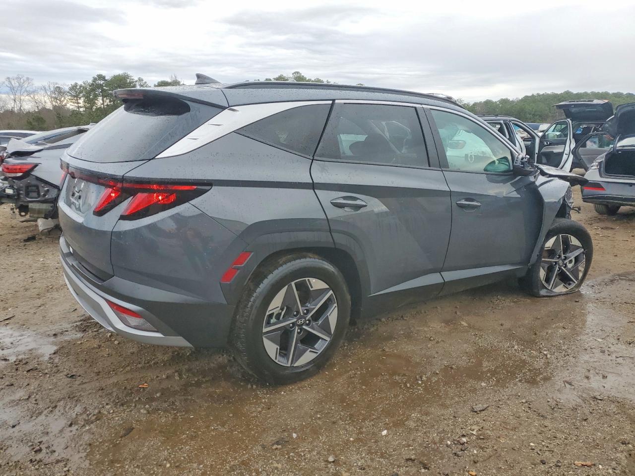 2026 HYUNDAI TUCSON SEL photo 5
