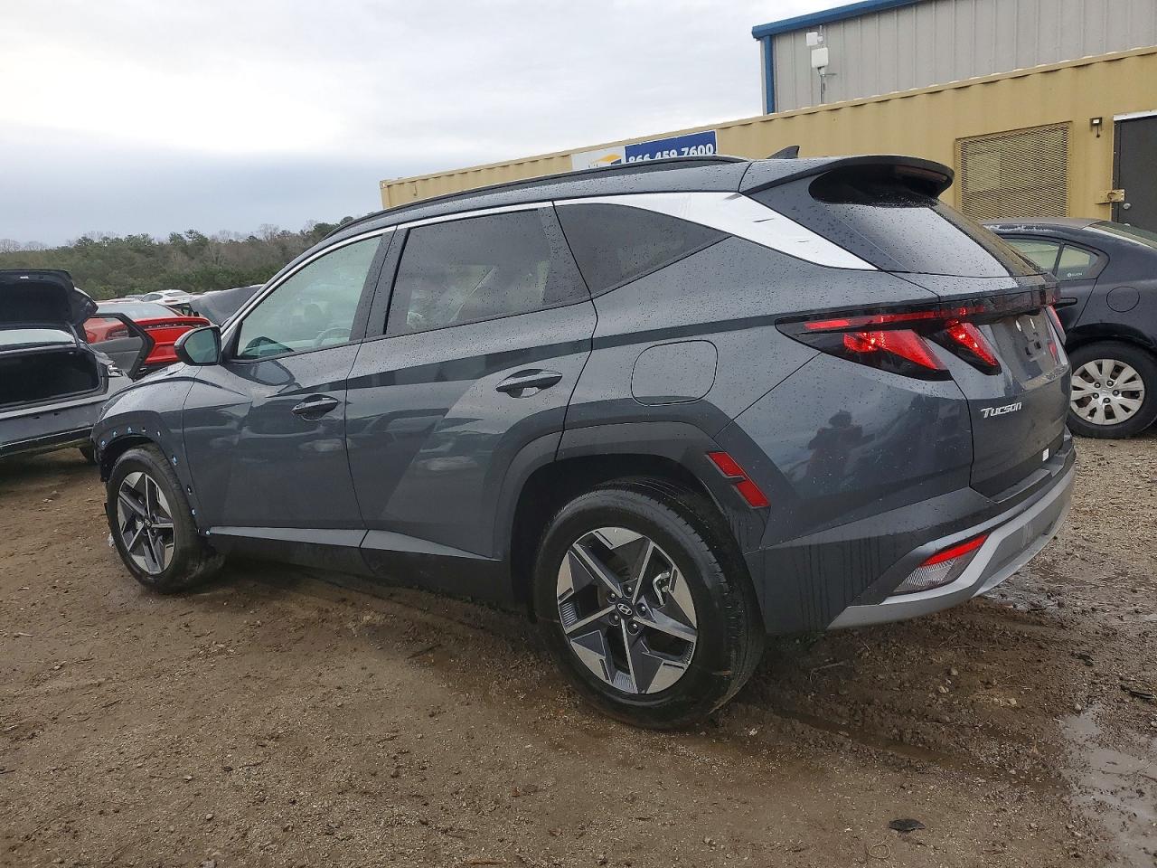 2026 HYUNDAI TUCSON SEL photo 3