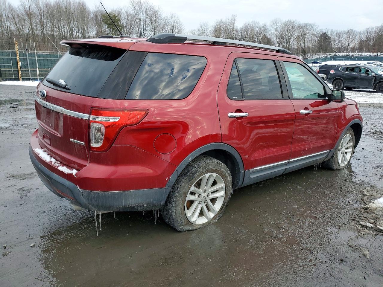 2013 FORD EXPLORER XLT photo 3