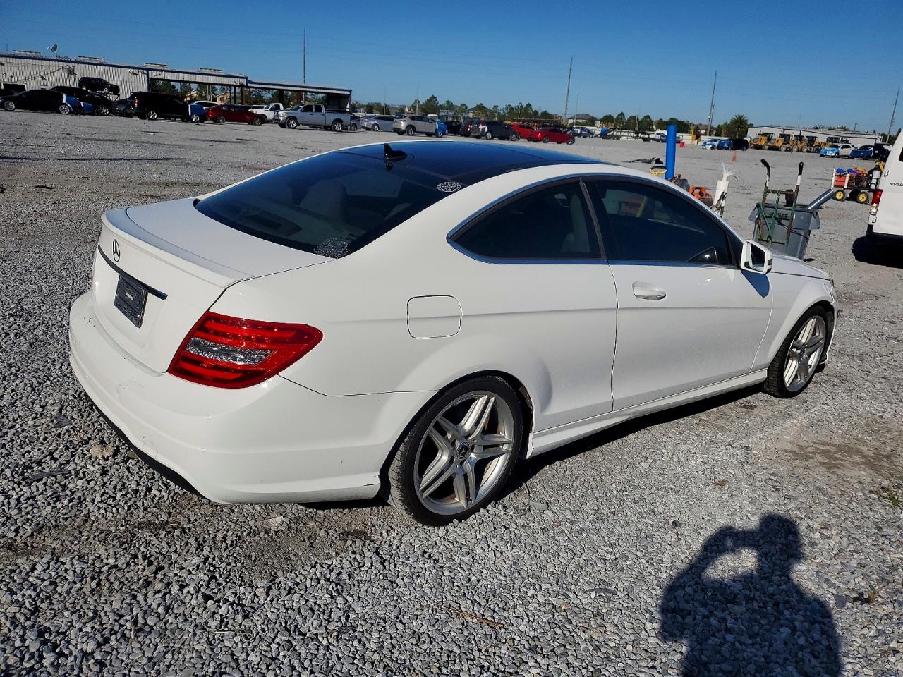 2015 MERCEDES-BENZ C 250 photo 3