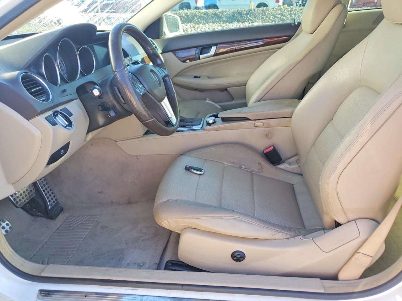 2015 MERCEDES-BENZ C 250 photo 7