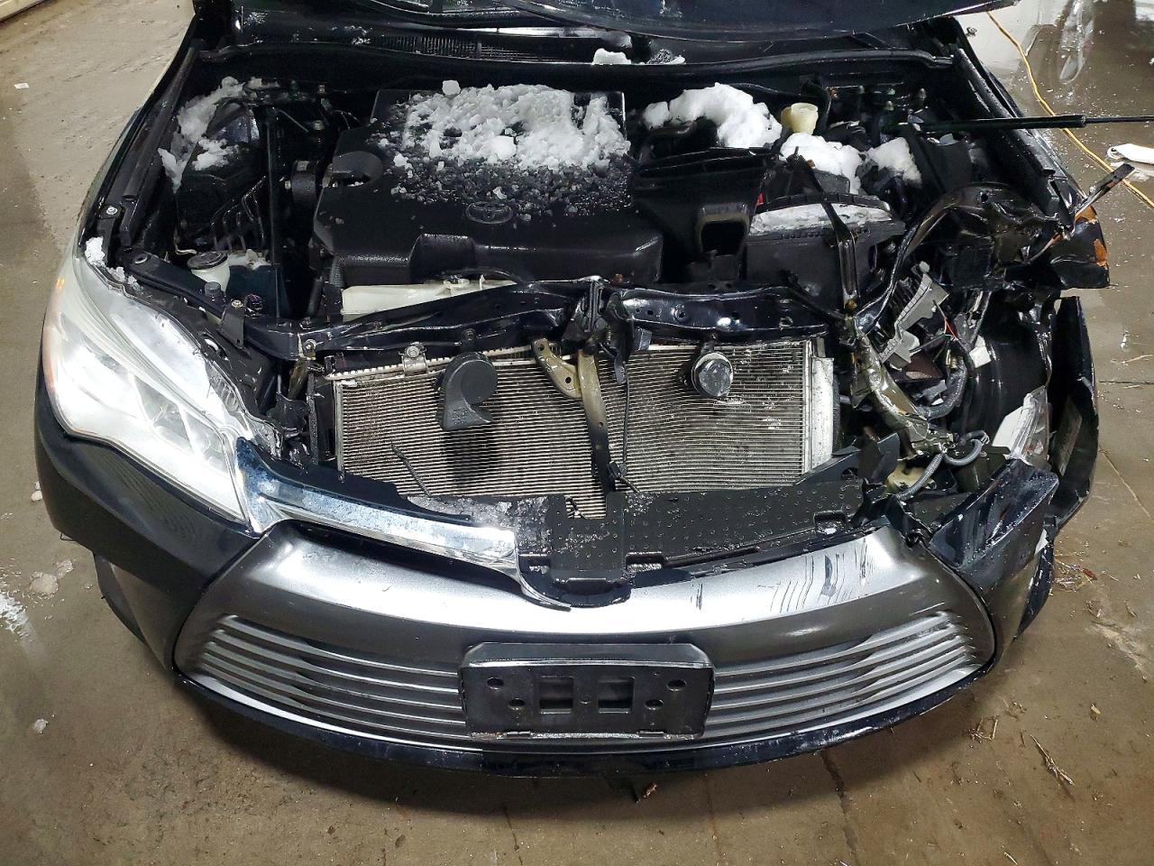 2016 TOYOTA CAMRY XSE photo 11