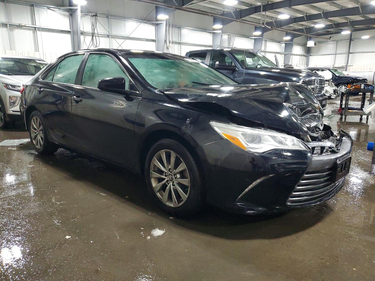 2016 TOYOTA CAMRY XSE photo 4