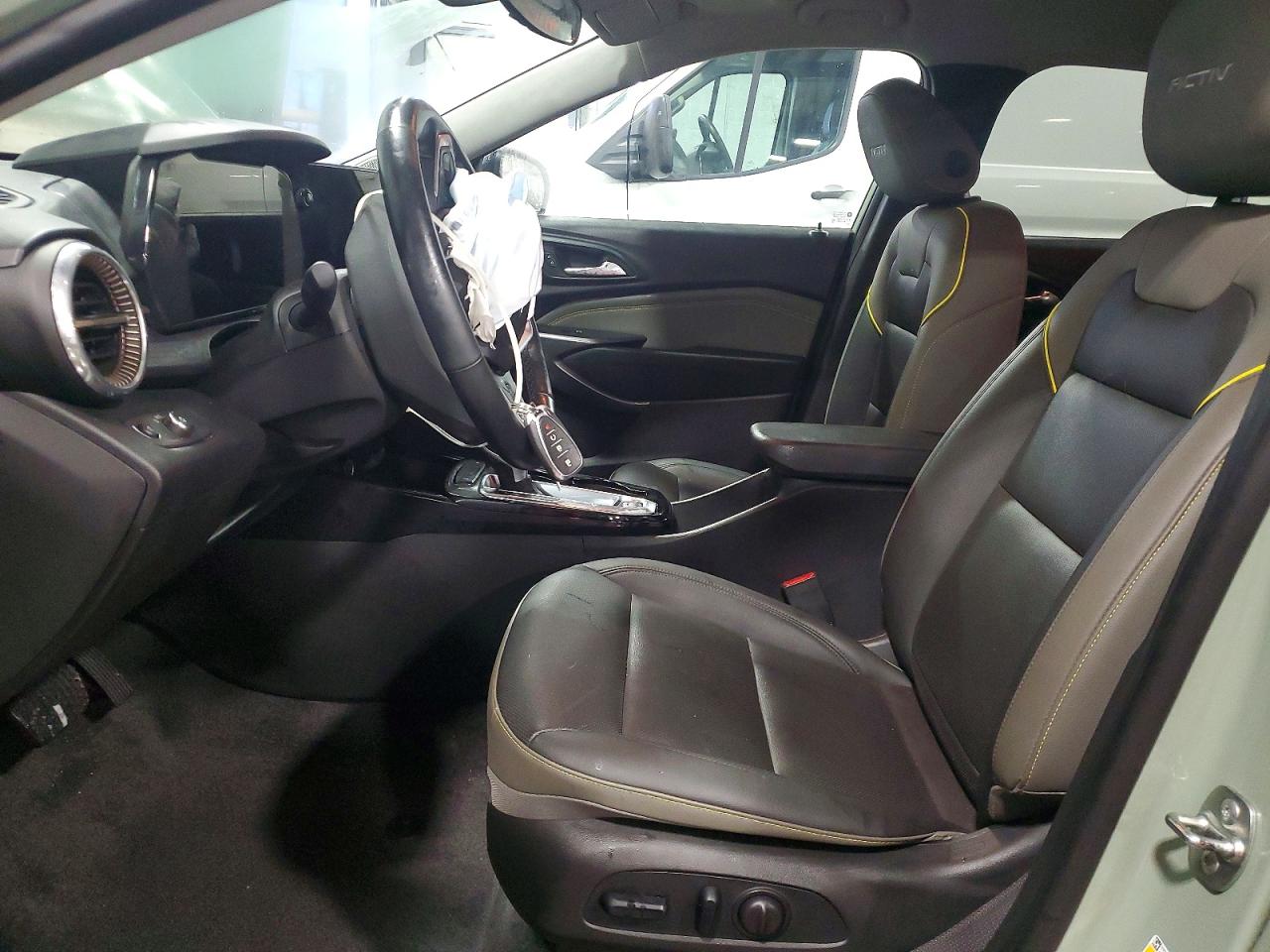 2025 CHEVROLET TRAX ACTIV photo 7