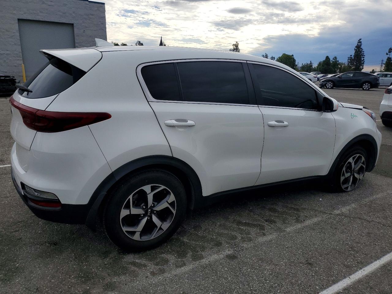 2020 KIA SPORTAGE LX photo 3