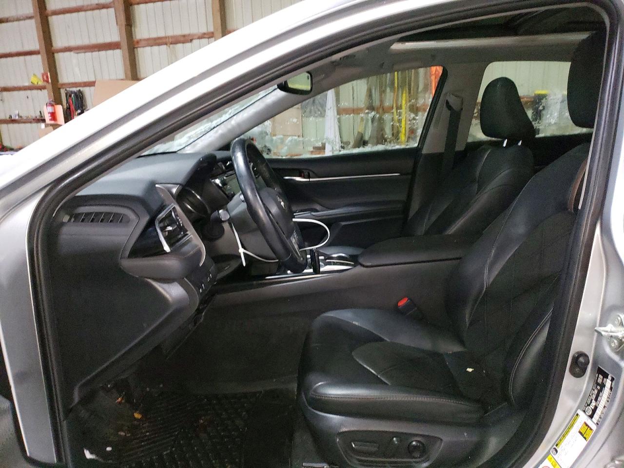 2018 TOYOTA CAMRY L photo 7