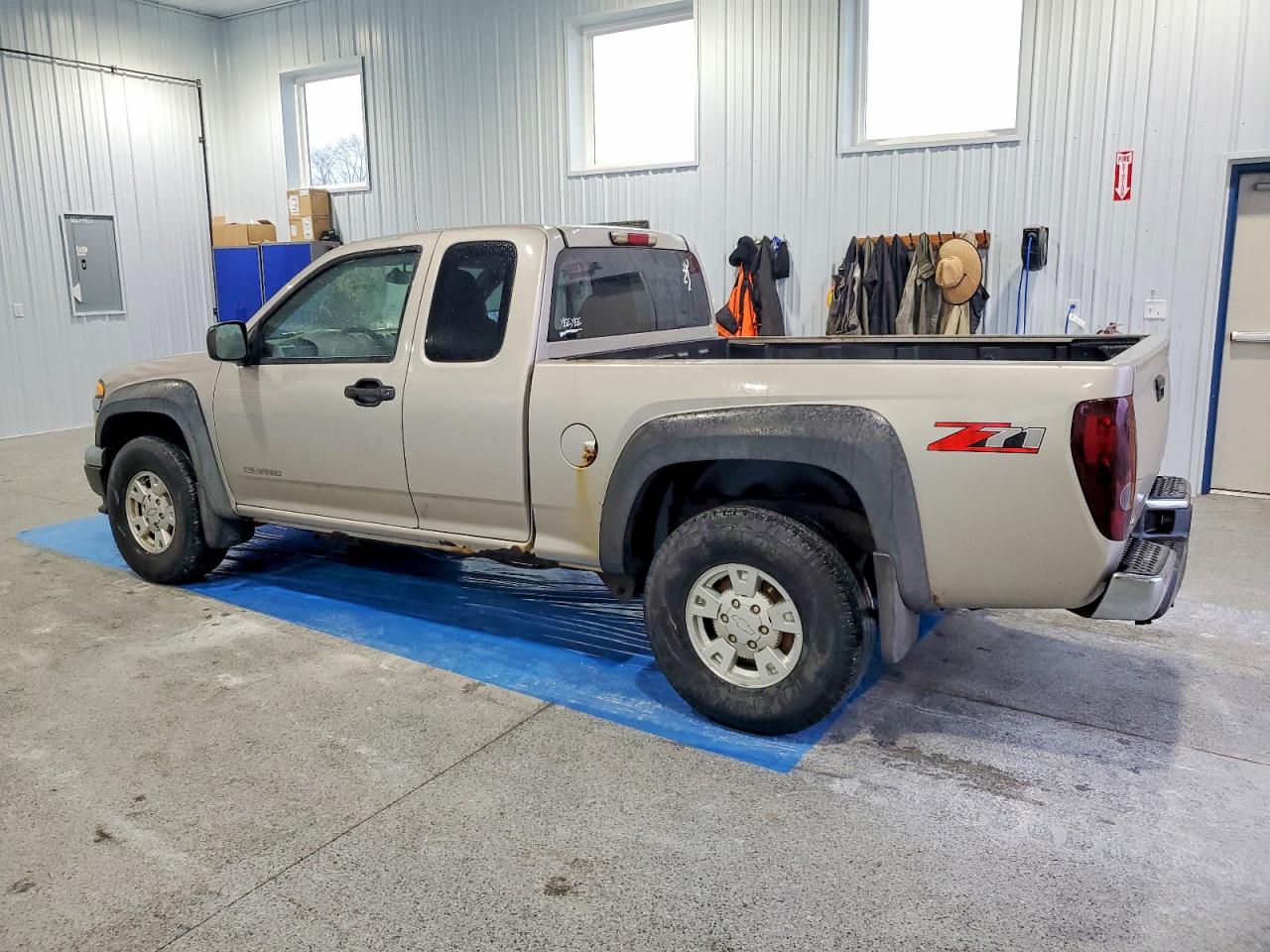 2005 CHEVROLET COLORADO photo 2