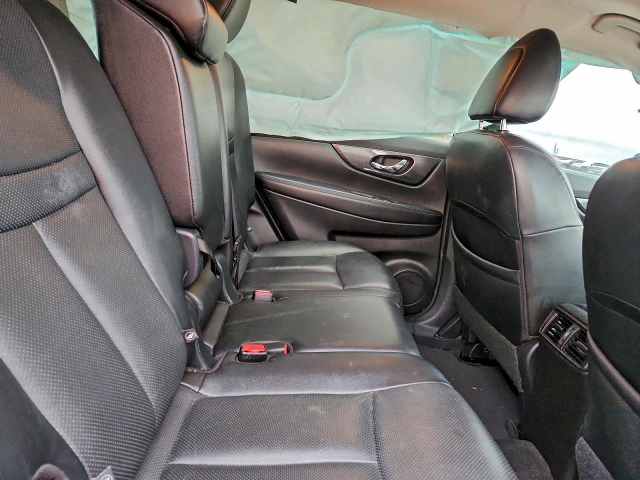 2016 NISSAN ROGUE S photo 11