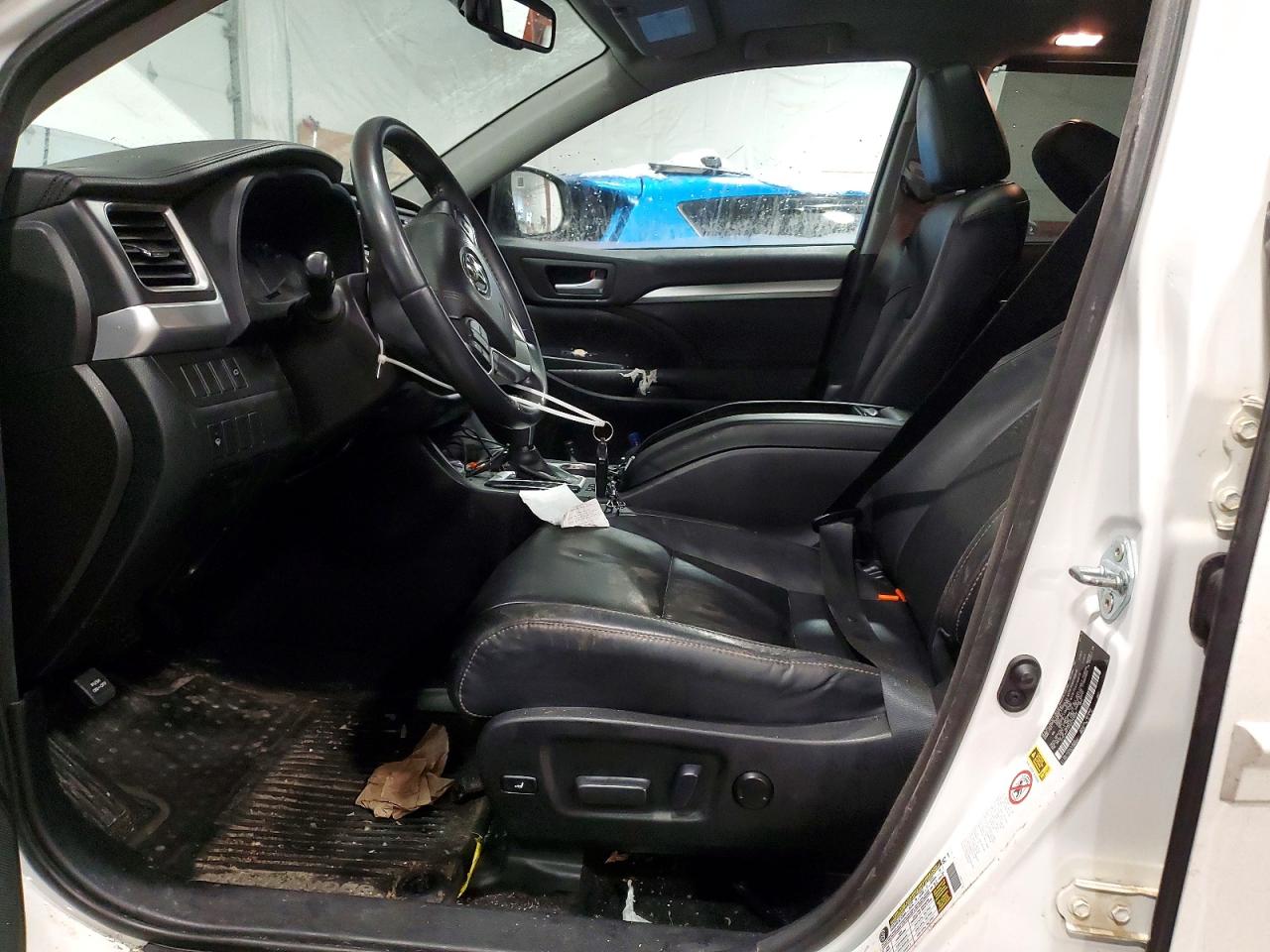2016 TOYOTA HIGHLANDER XLE photo 7