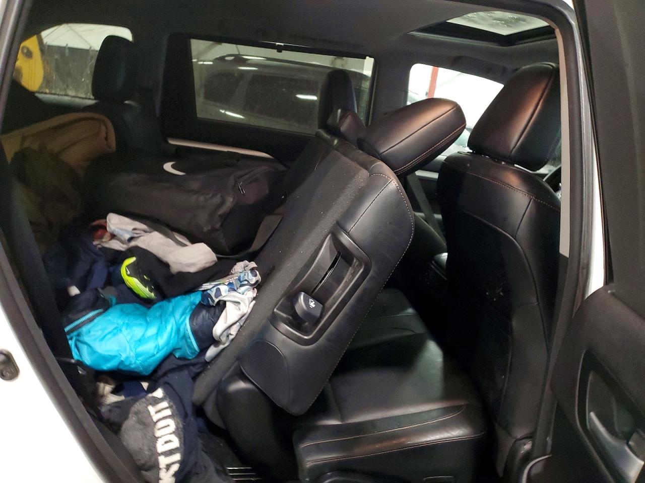 2016 TOYOTA HIGHLANDER XLE photo 11