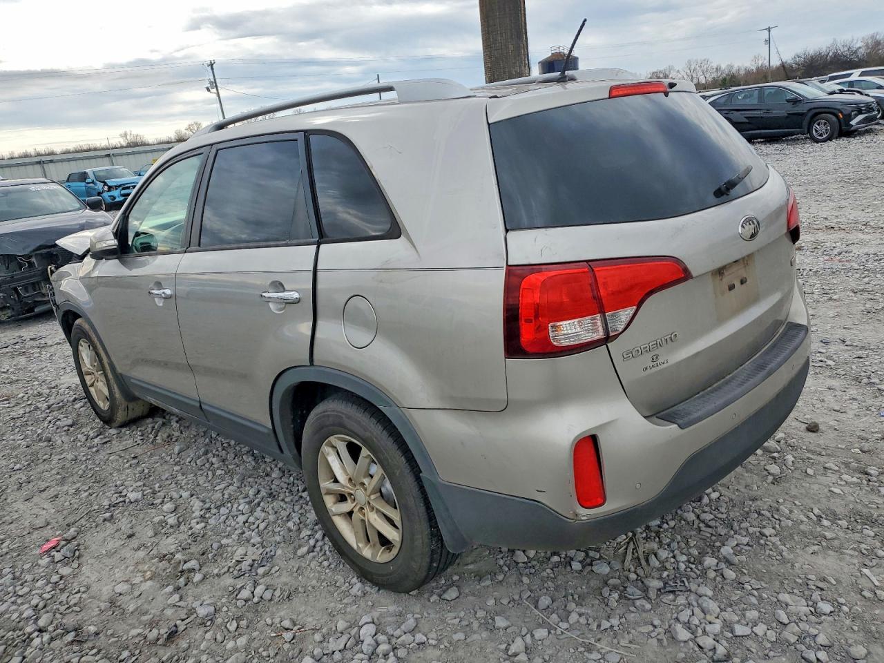 2014 KIA SORENTO LX photo 2