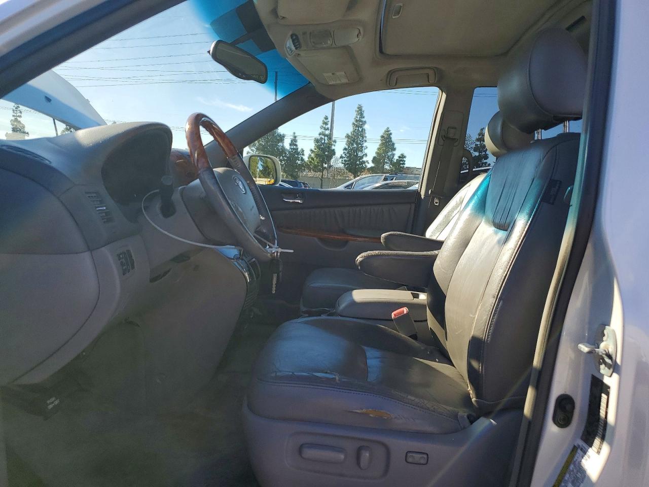 2006 TOYOTA SIENNA XLE LIMITED 7 PASSENGER photo 7