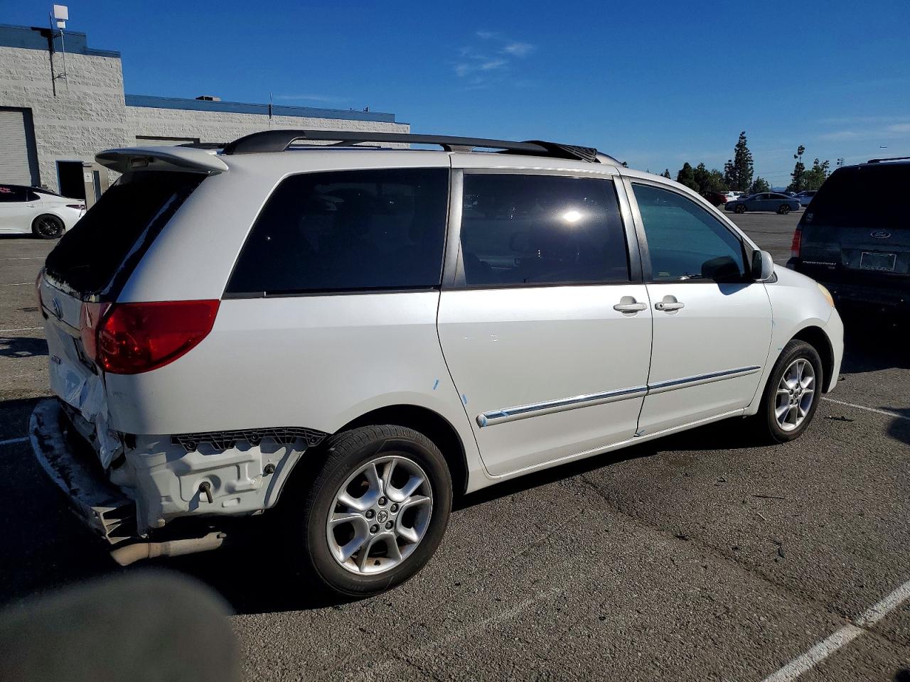 2006 TOYOTA SIENNA XLE LIMITED 7 PASSENGER photo 3