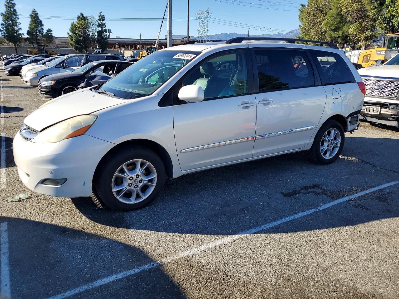 2006 TOYOTA SIENNA