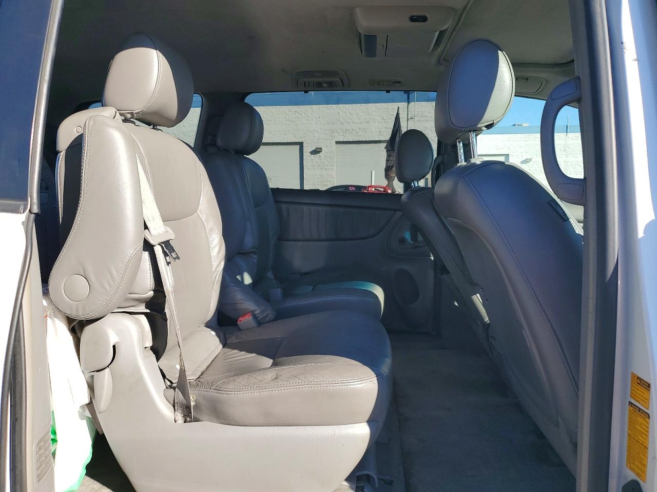 2006 TOYOTA SIENNA XLE LIMITED 7 PASSENGER photo 11