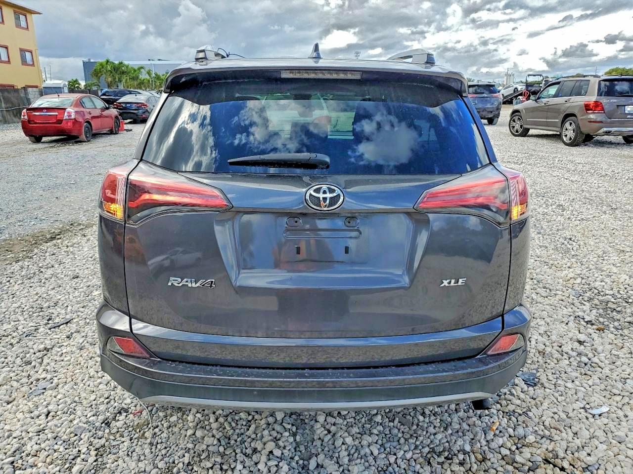 2018 TOYOTA RAV4 ADVENTURE photo 6