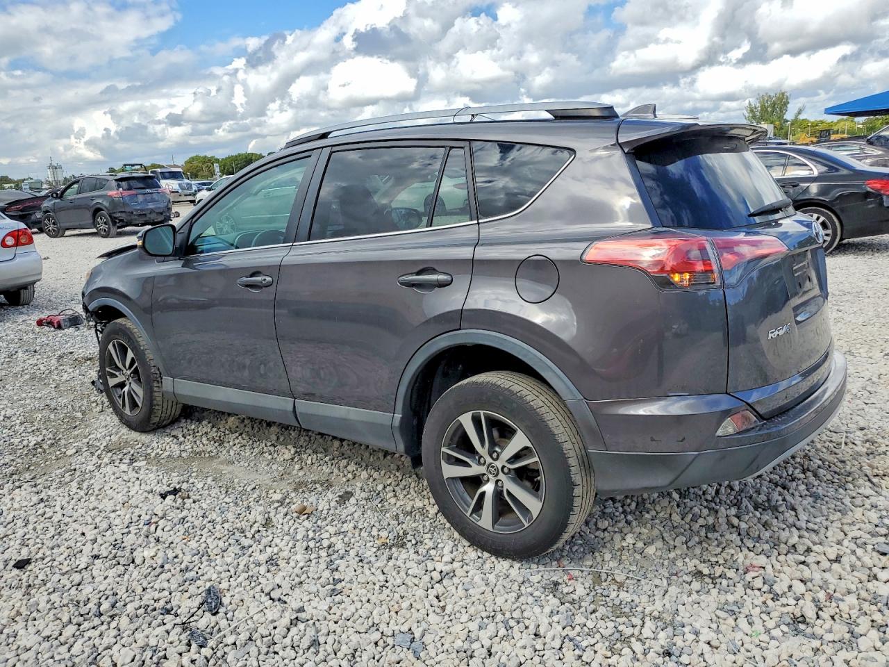 2018 TOYOTA RAV4 ADVENTURE photo 2