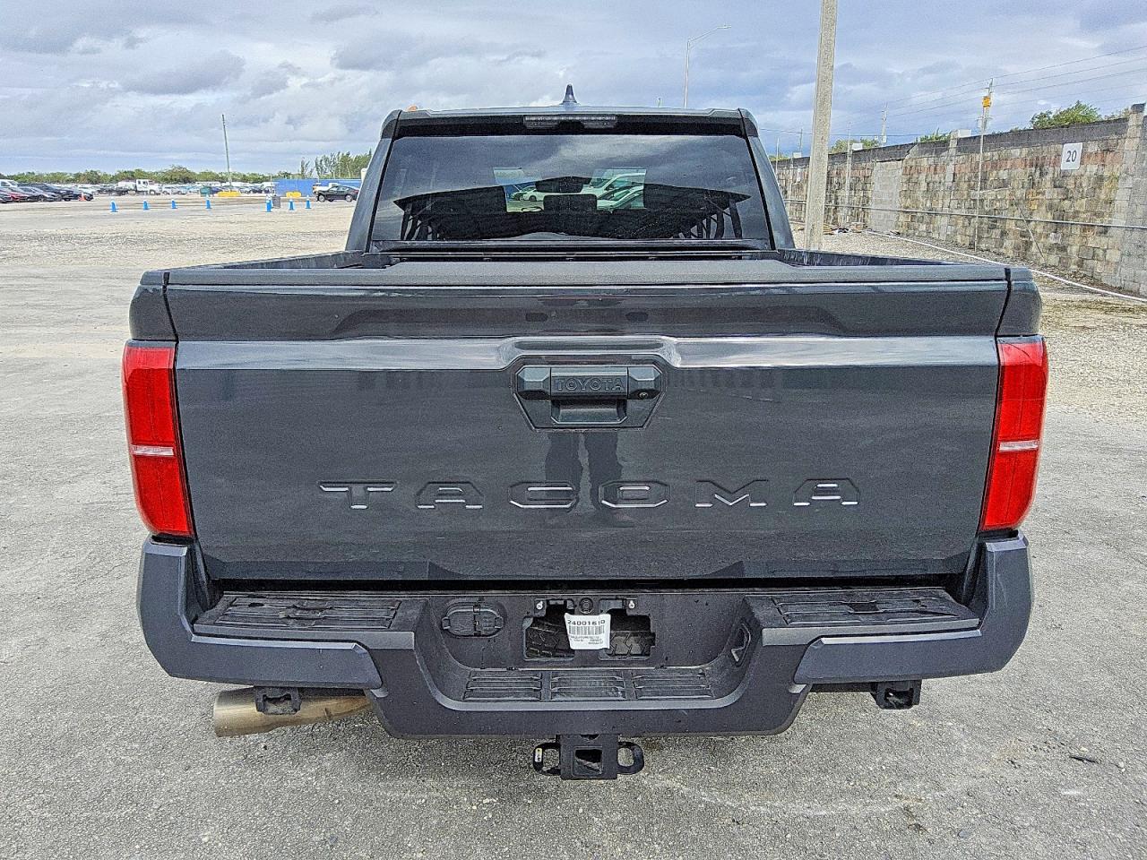 2024 TOYOTA TACOMA DOUBLE CAB photo 6