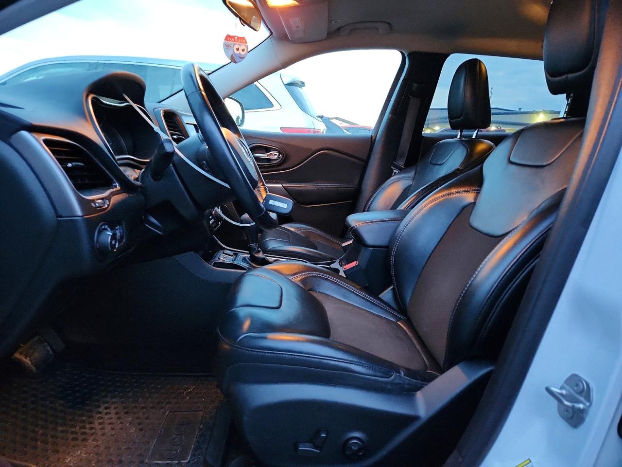 2019 JEEP CHEROKEE LATITUDE PLUS photo 19
