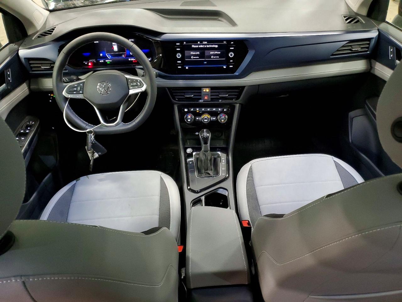 2024 VOLKSWAGEN TAOS SE photo 8